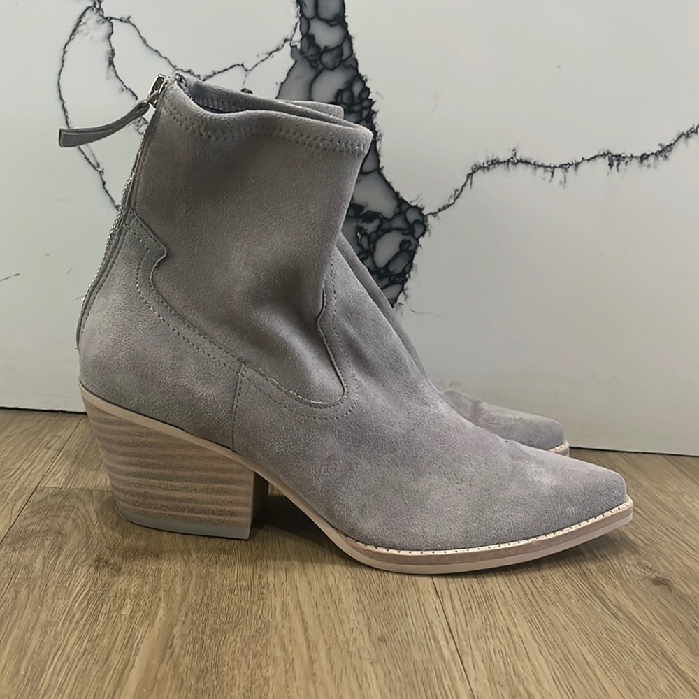 Grey boots
